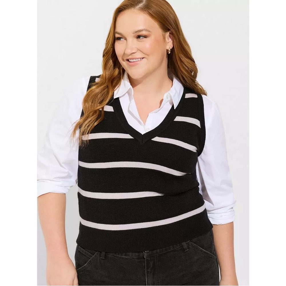 torrid Everyday Soft Pullover Sweater Vest in Black Stripe